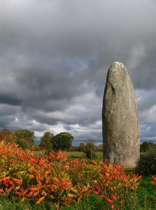 Le menhir du Champ dolent (35)