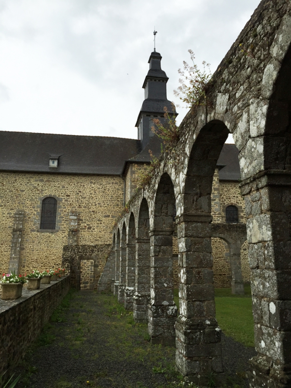 Abbaye de Le Tronchet