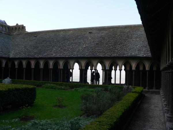 Le cloître de l'Abbaye du Mont-Saint-Michel