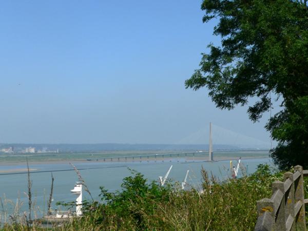 Le pont de Normandie vu de Honfleur