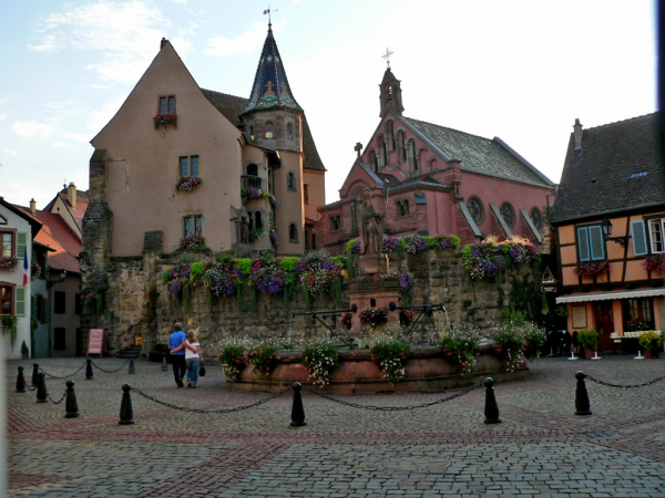 Eguisheim, haut-lieu du tourisme en Alsace & berceau du vignoble alsacien