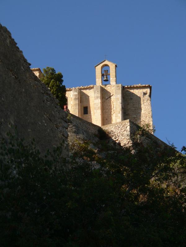 Saint-Saturnin les Apt, le château