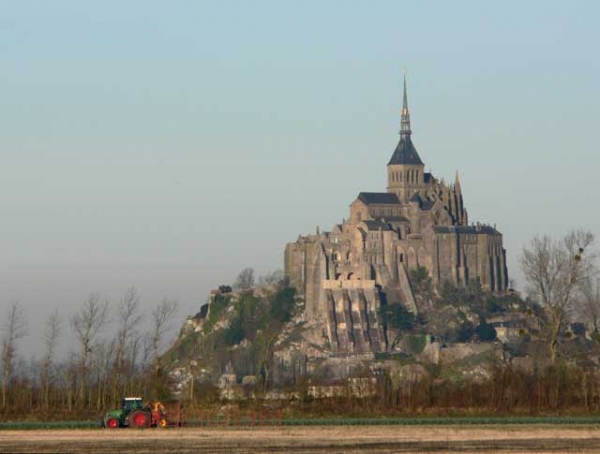 Le Mt-St-Michel vu des polders